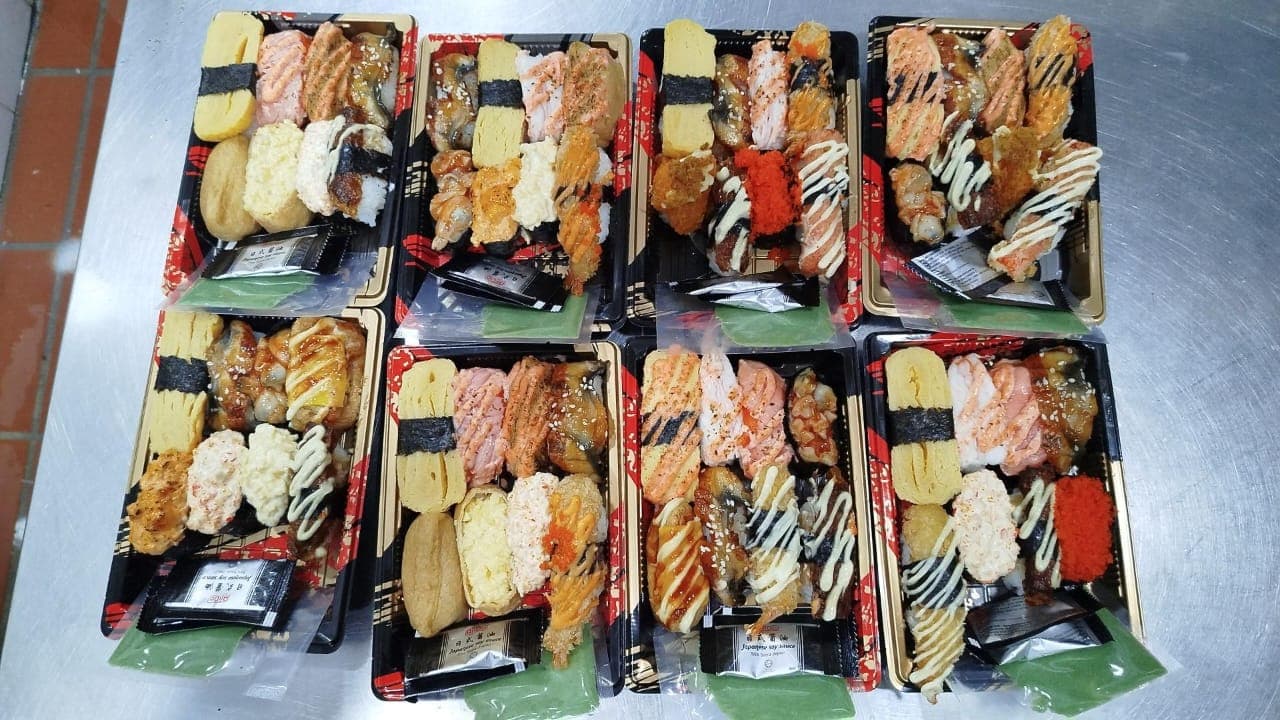 4 sushi boxes